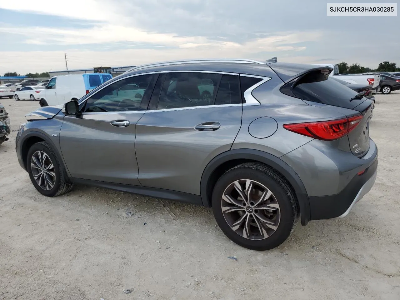 SJKCH5CR3HA030285 2017 Infiniti Qx30 Base