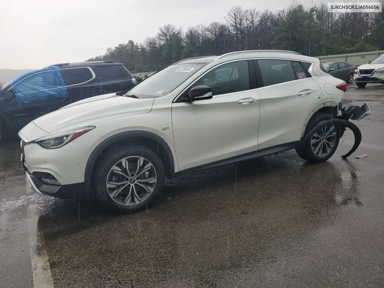 SJKCH5CR2JA056656 2018 Infiniti Qx30 Base