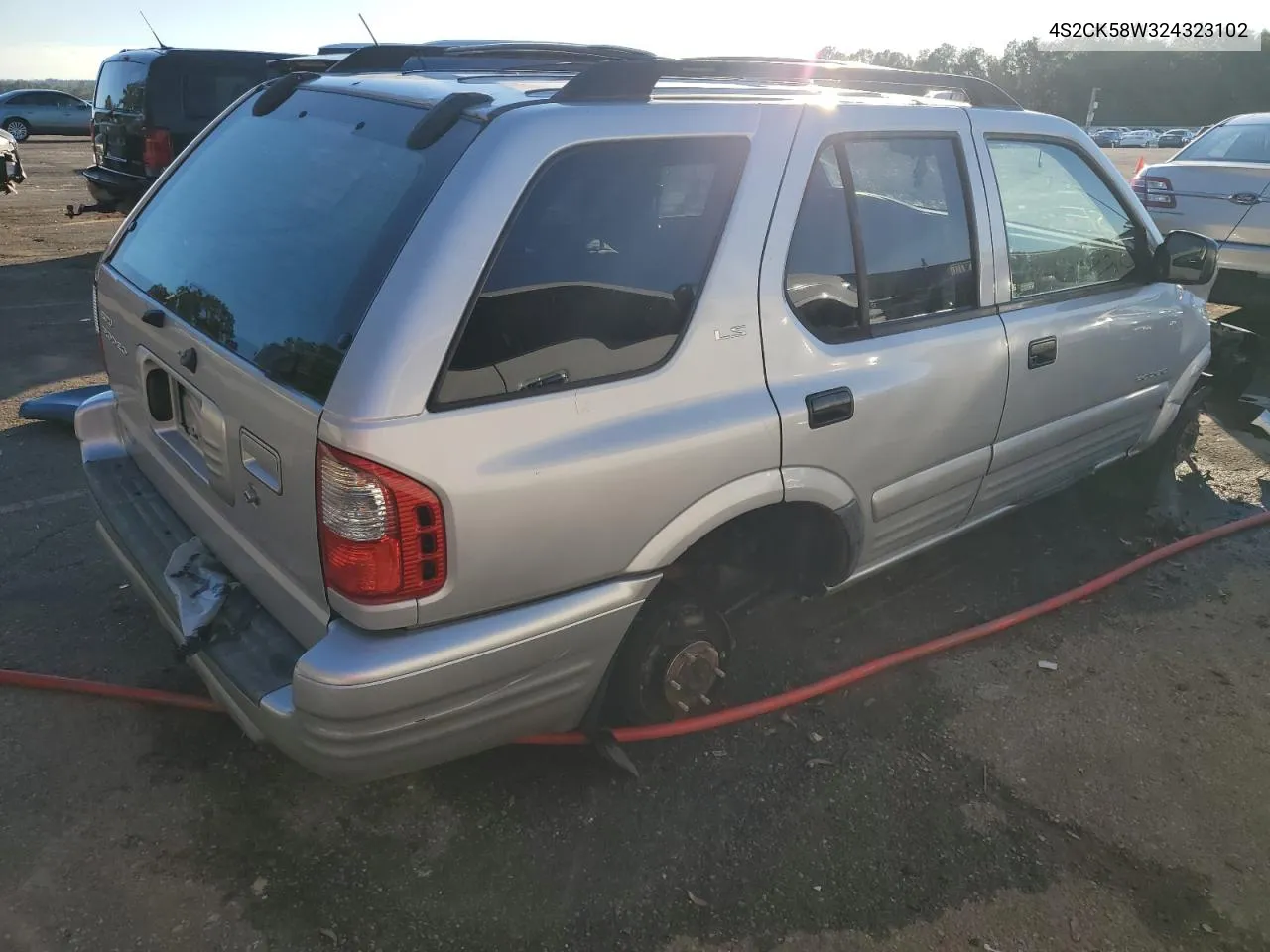 2002 Isuzu Rodeo S VIN: 4S2CK58W324323102 Lot: 82631913