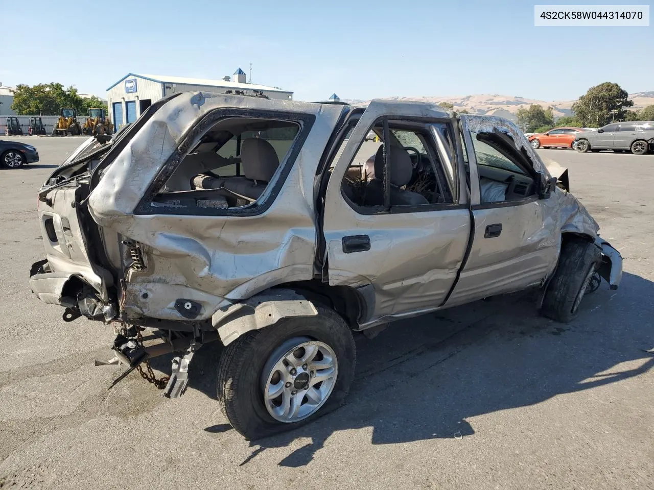 2004 Isuzu Rodeo S VIN: 4S2CK58W044314070 Lot: 59725164