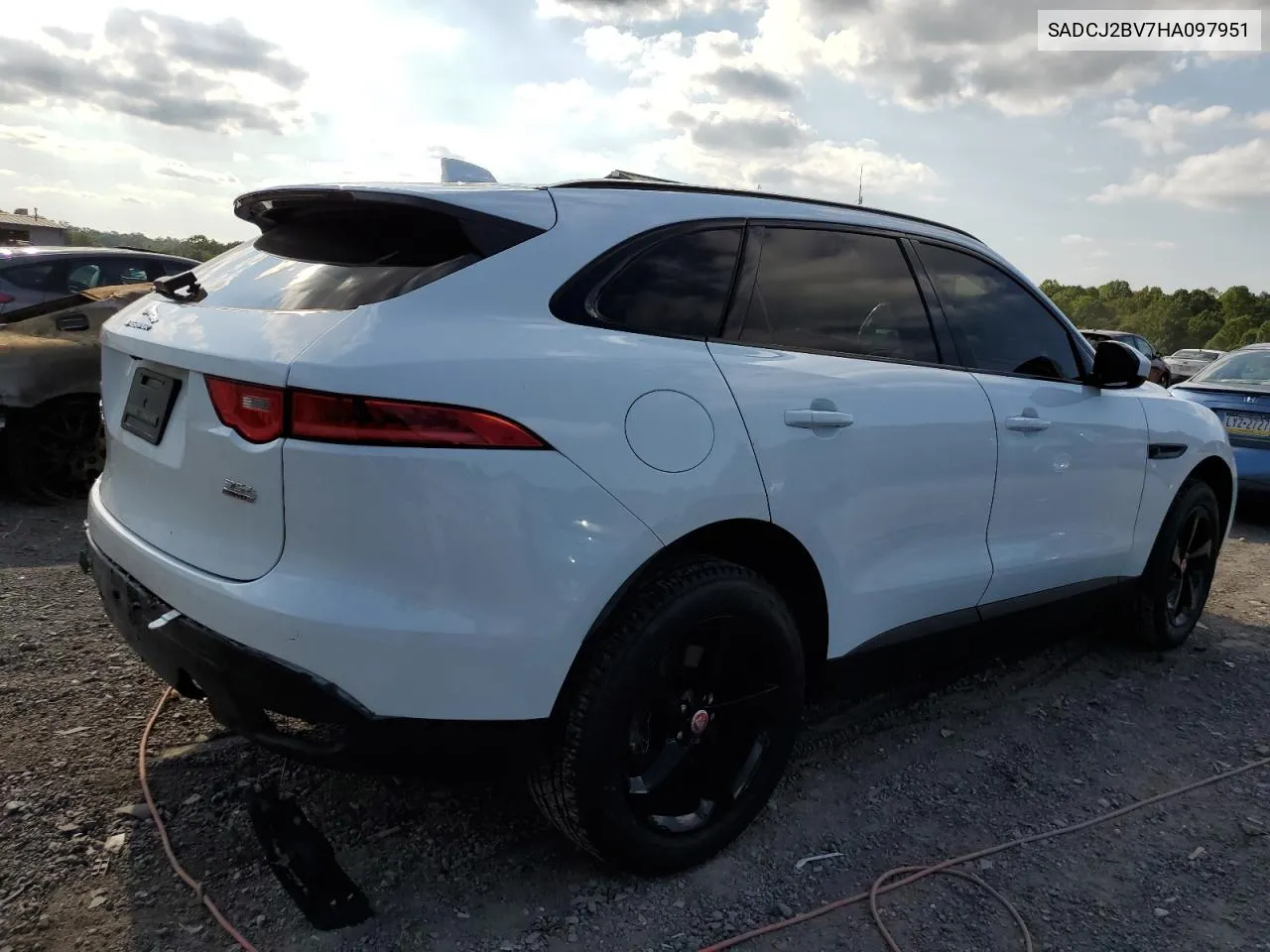 SADCJ2BV7HA097951 2017 Jaguar F-Pace Premium