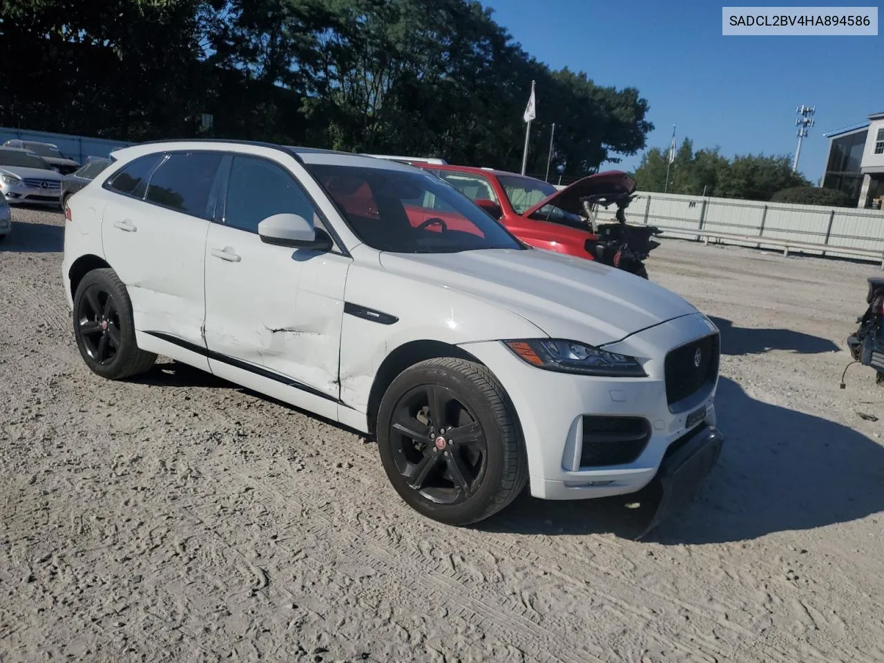 SADCL2BV4HA894586 2017 Jaguar F-Pace R - Sport