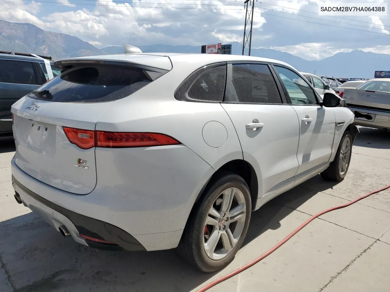 SADCM2BV7HA064388 2017 Jaguar F-Pace S