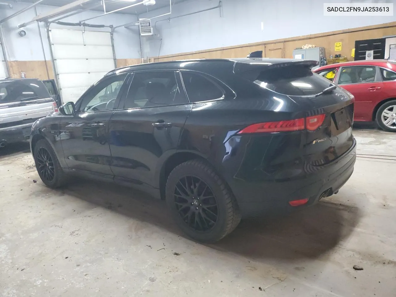 SADCL2FN9JA253613 2018 Jaguar F-Pace R - Sport