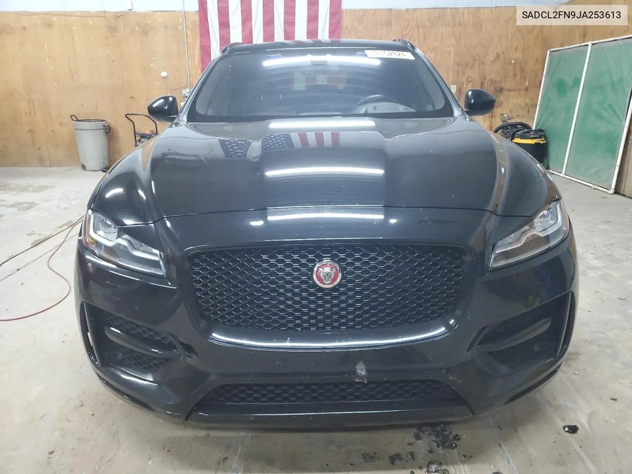 SADCL2FN9JA253613 2018 Jaguar F-Pace R - Sport