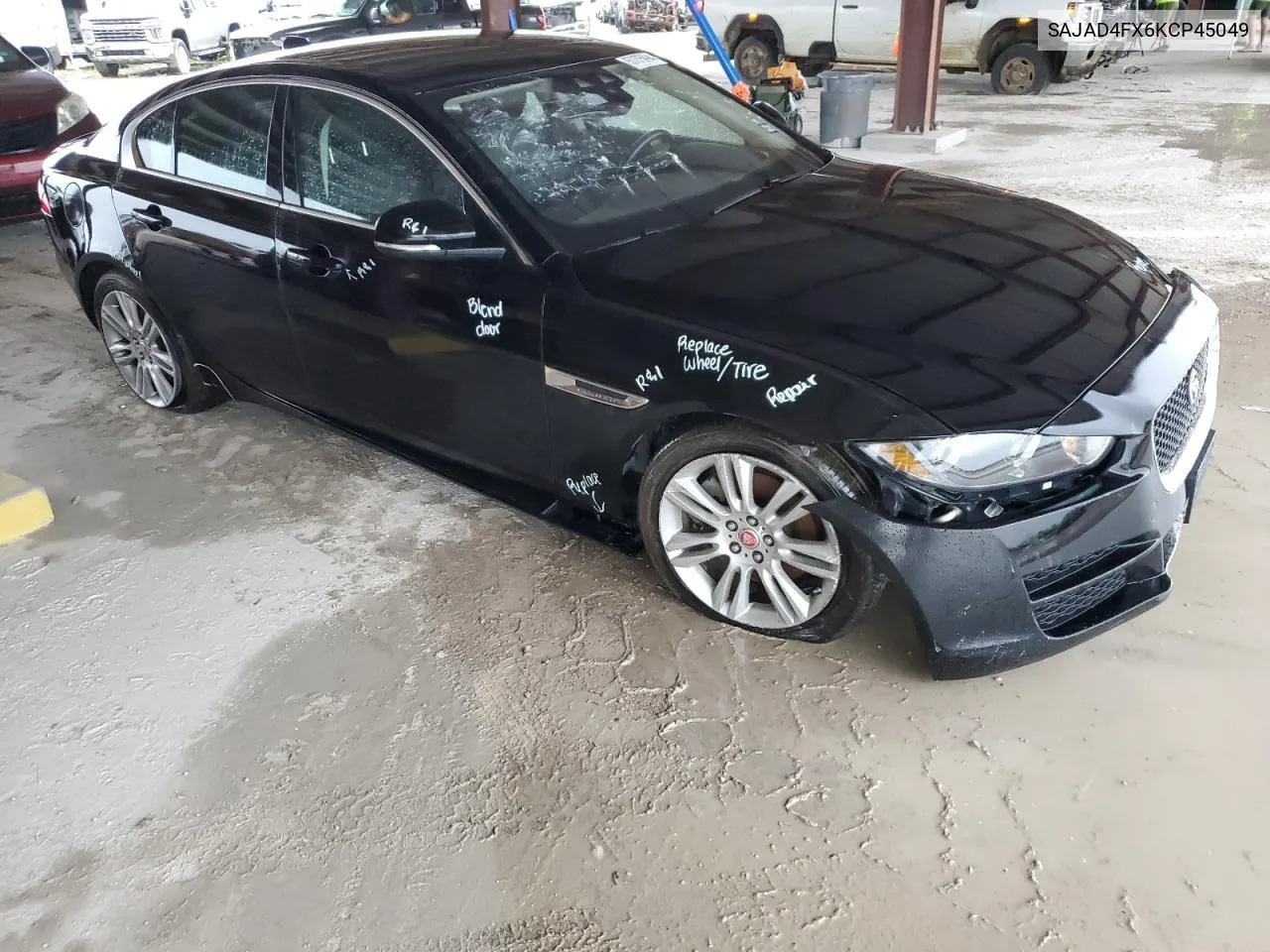 SAJAD4FX6KCP45049 2019 Jaguar Xe Premium