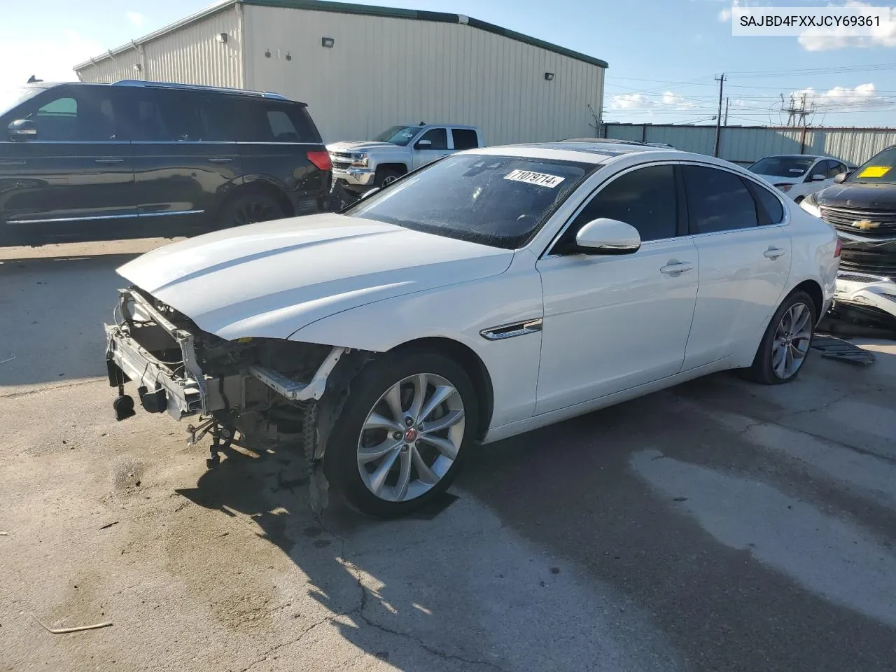 SAJBD4FXXJCY69361 2018 Jaguar Xf Premium