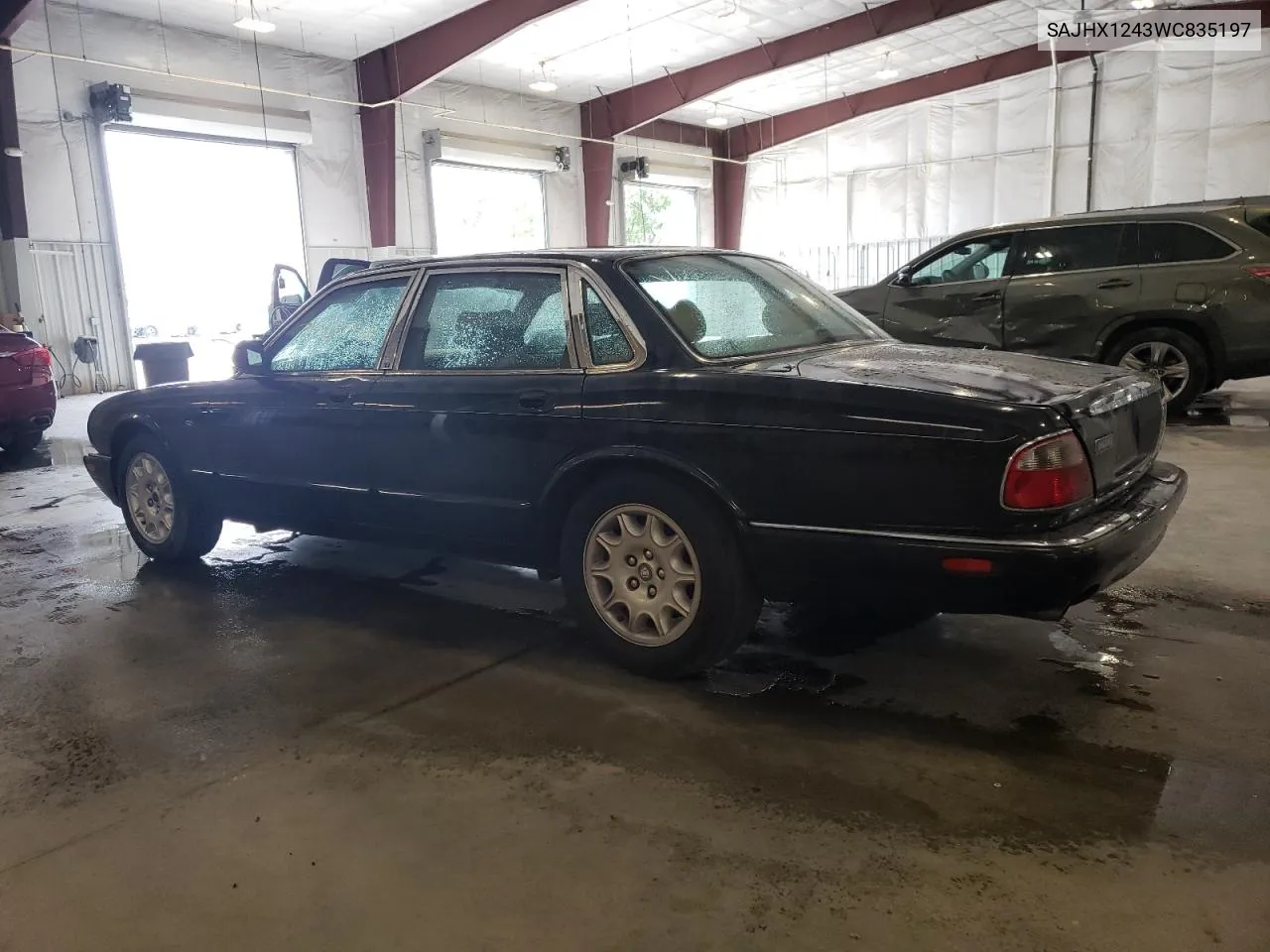 SAJHX1243WC835197 1998 Jaguar Xj8