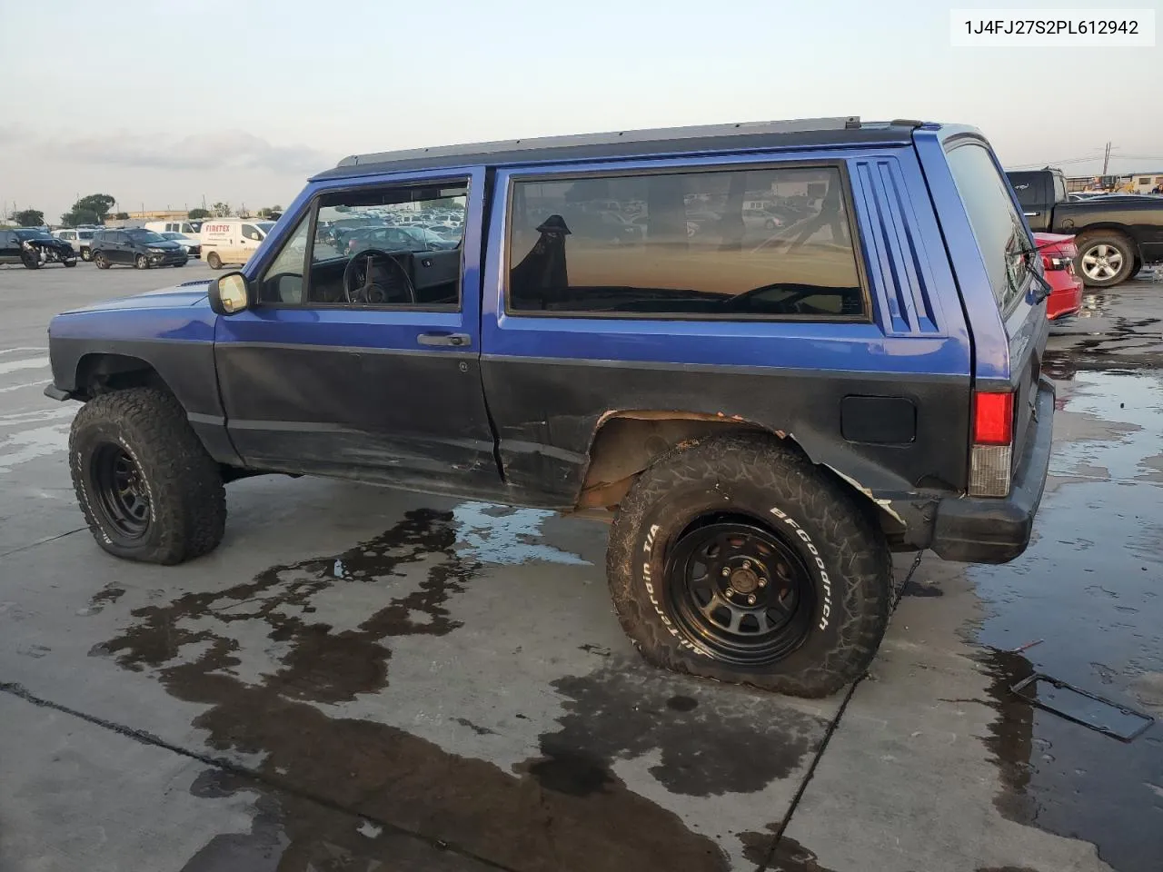 1993 Jeep Cherokee VIN: 1J4FJ27S2PL612942 Lot: 63850404