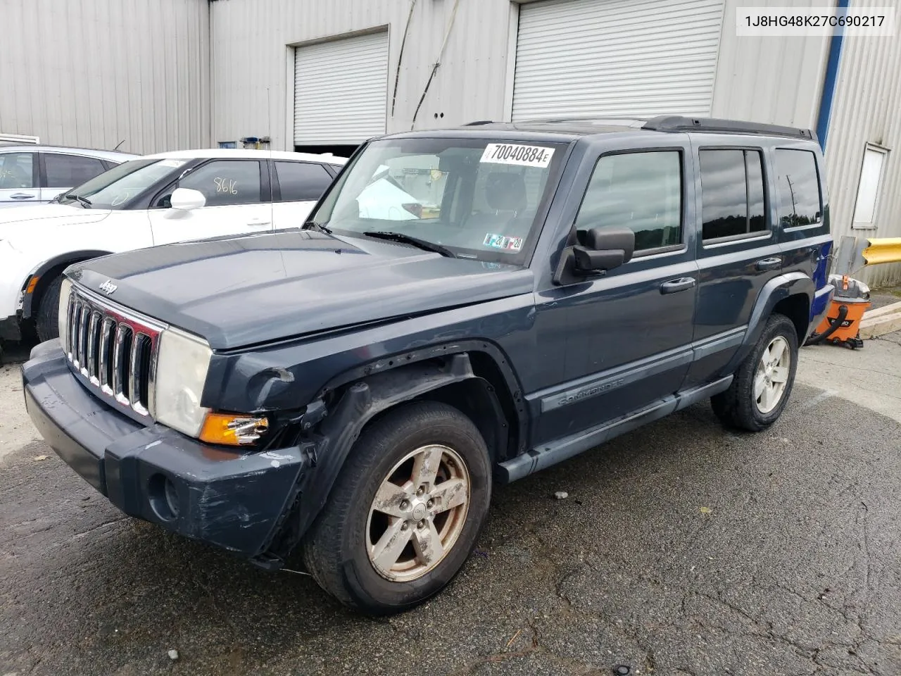 2007 Jeep Commander VIN: 1J8HG48K27C690217 Lot: 70040884