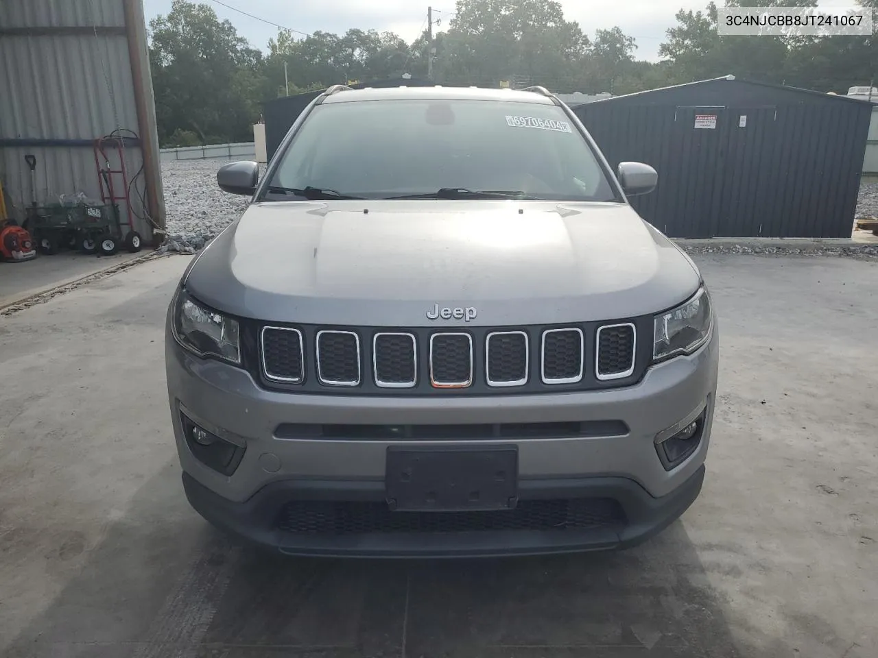 3C4NJCBB8JT241067 2018 Jeep Compass Latitude