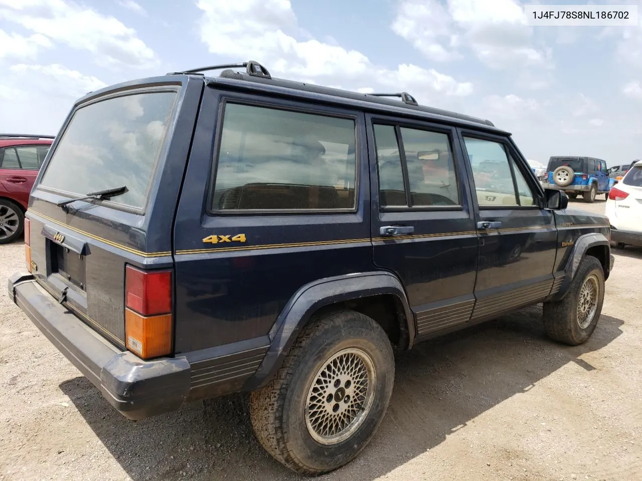 1992 Jeep Cherokee Limited VIN: 1J4FJ78S8NL186702 Lot: 63286784