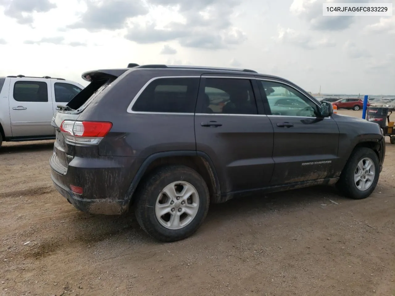 1C4RJFAG6FC833229 2015 Jeep Grand Cherokee Laredo