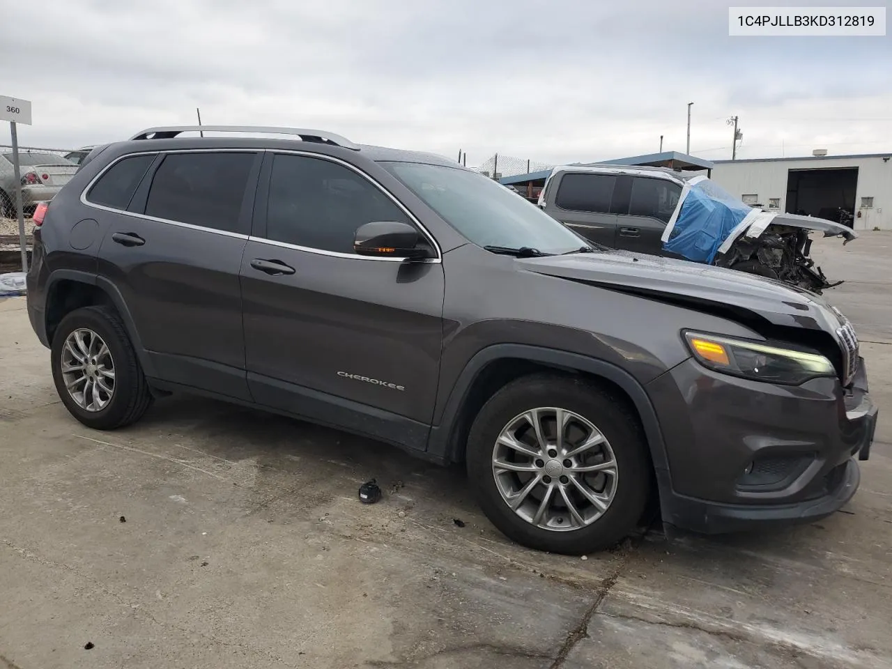 2019 Jeep Cherokee Latitude Plus VIN: 1C4PJLLB3KD312819 Lot: 71266544