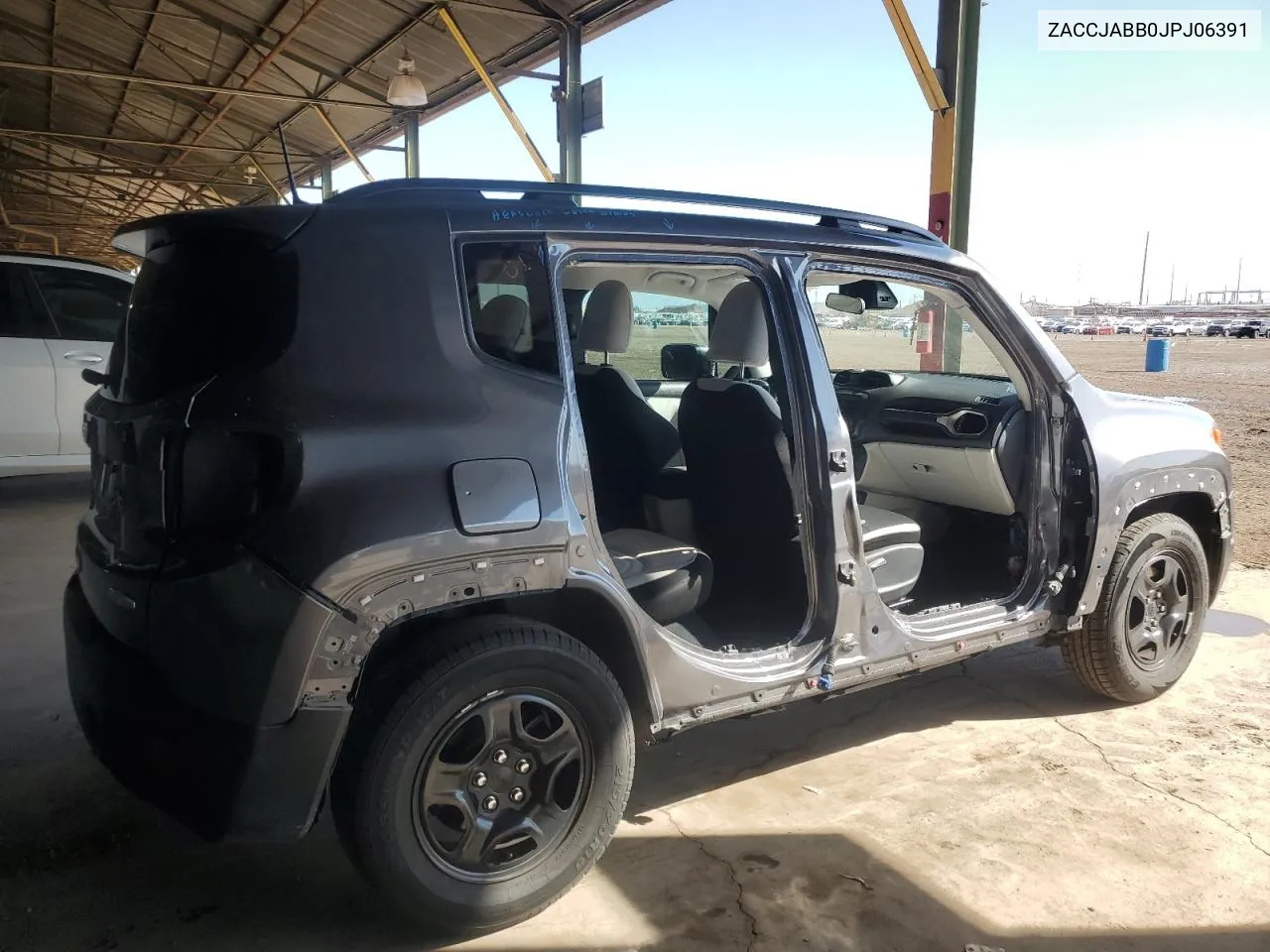 ZACCJABB0JPJ06391 2018 Jeep Renegade Latitude