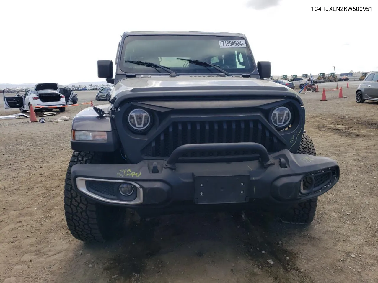 1C4HJXEN2KW500951 2019 Jeep Wrangler Unlimited Sahara