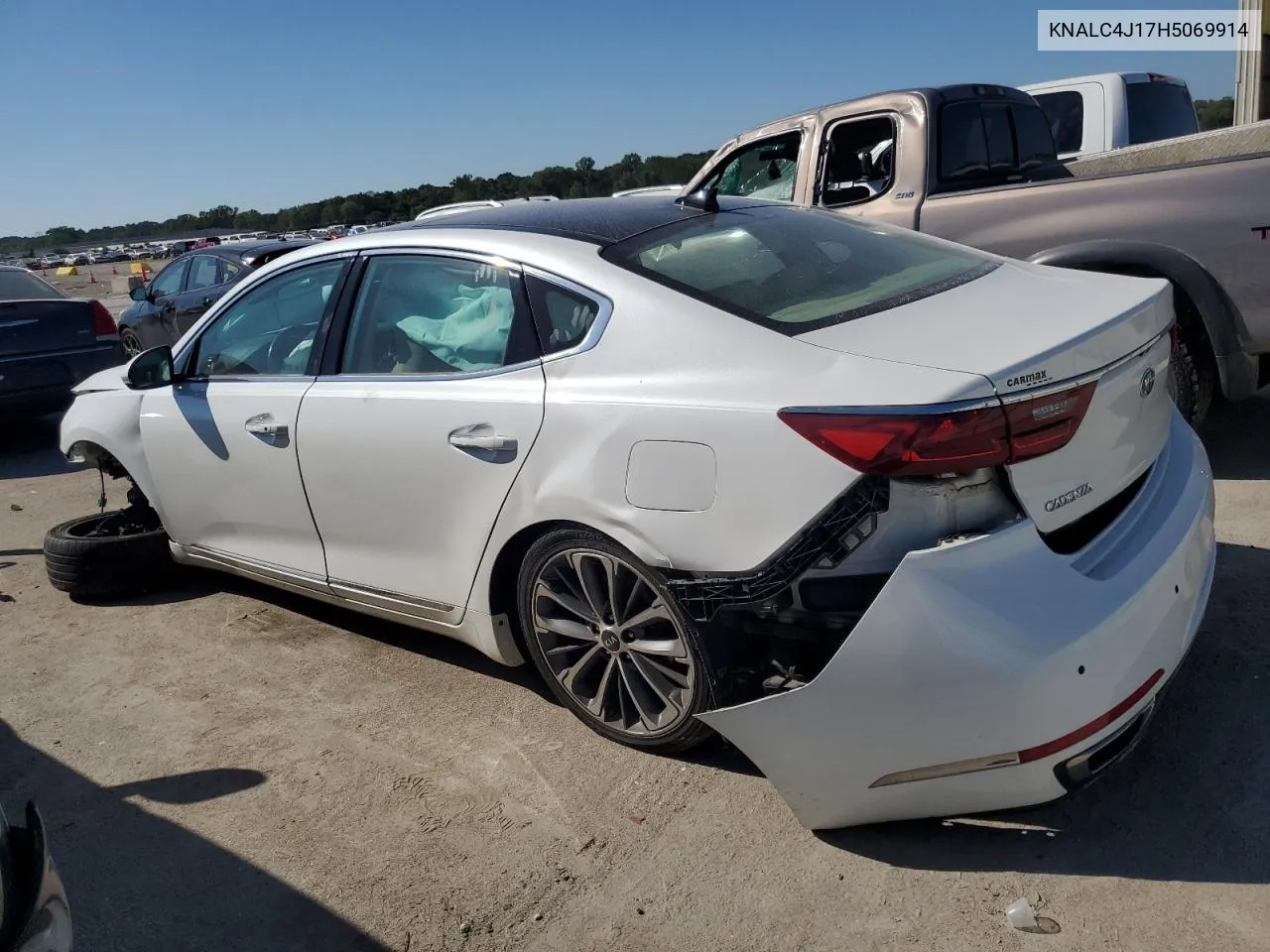 KNALC4J17H5069914 2017 Kia Cadenza Premium