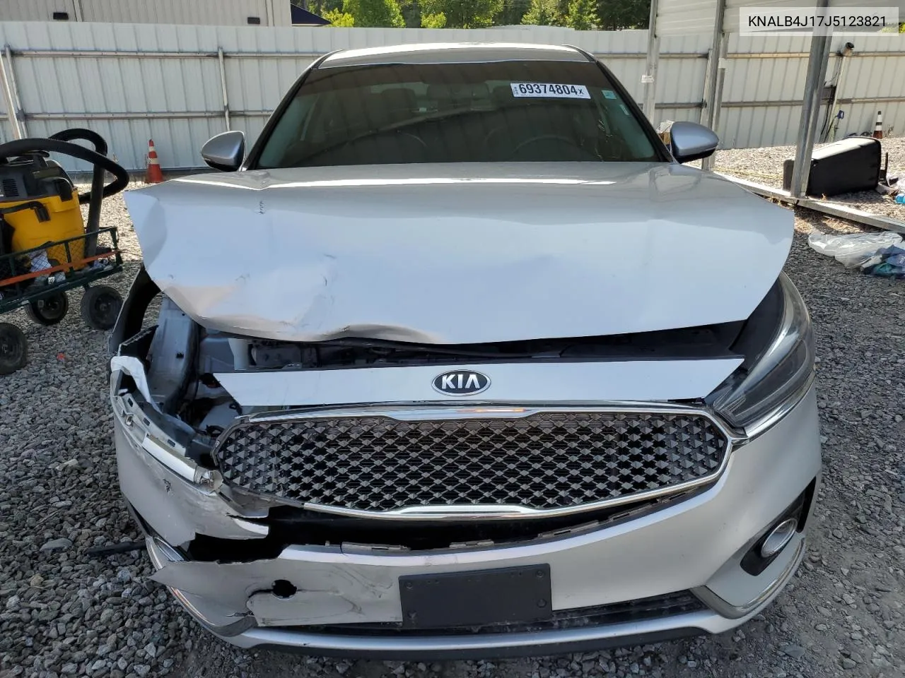 KNALB4J17J5123821 2018 Kia Cadenza Premium