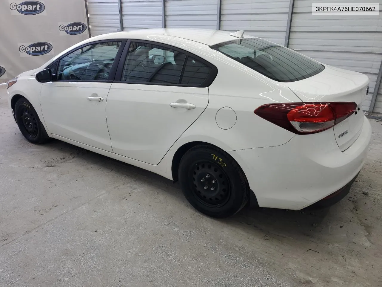 3KPFK4A76HE070662 2017 Kia Forte Lx