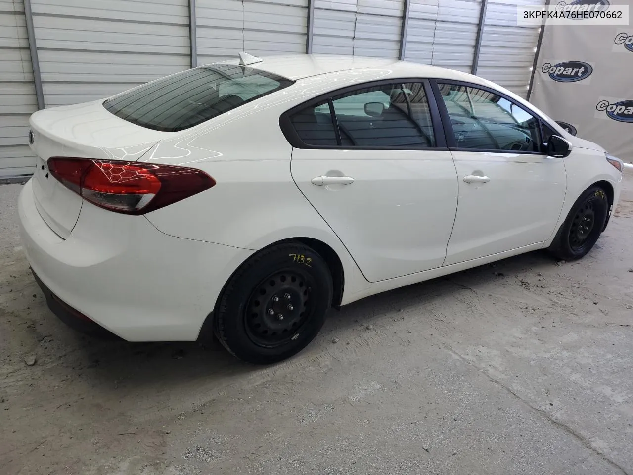 3KPFK4A76HE070662 2017 Kia Forte Lx