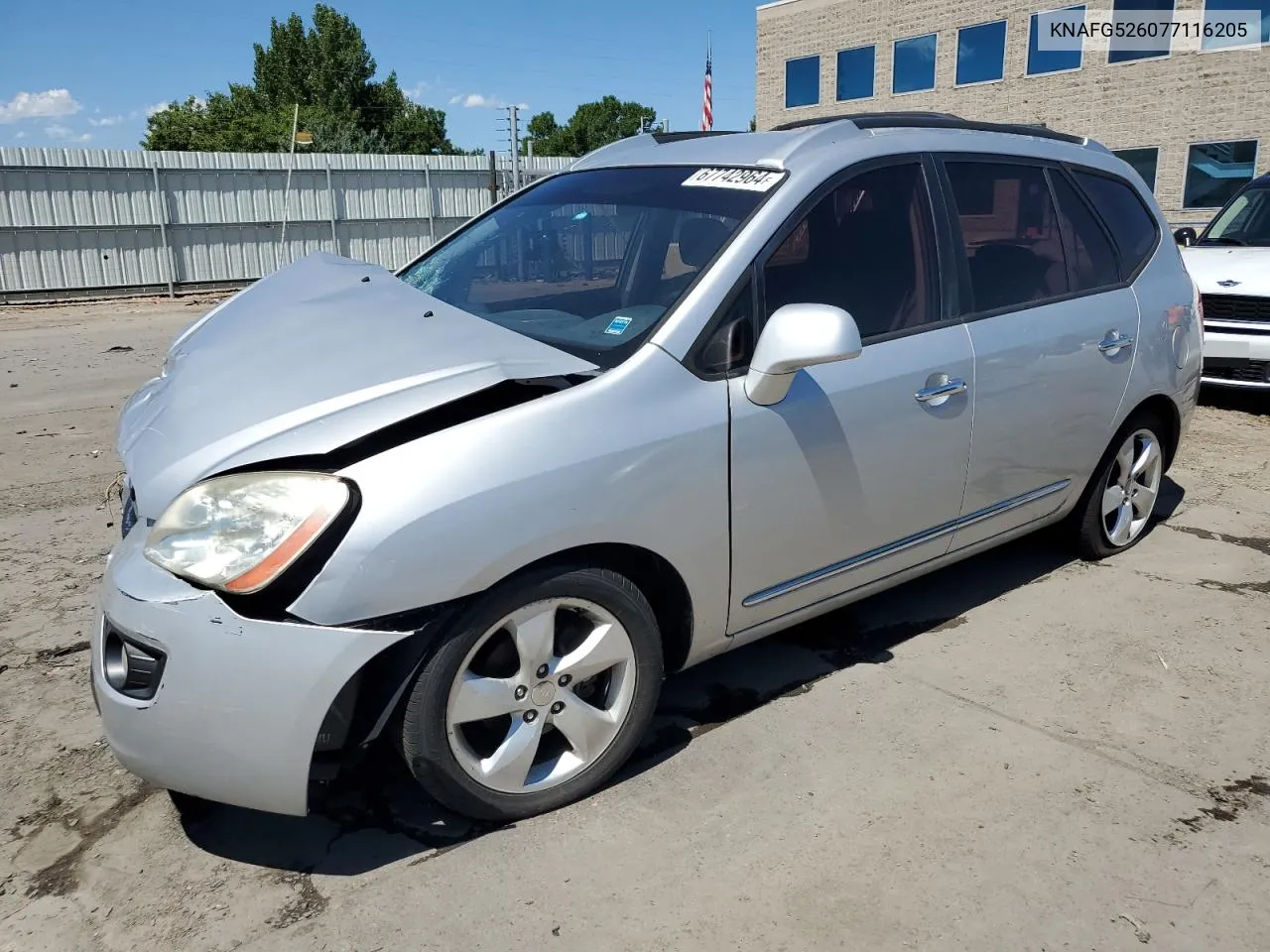 KNAFG526077116205 2007 Kia Rondo Lx