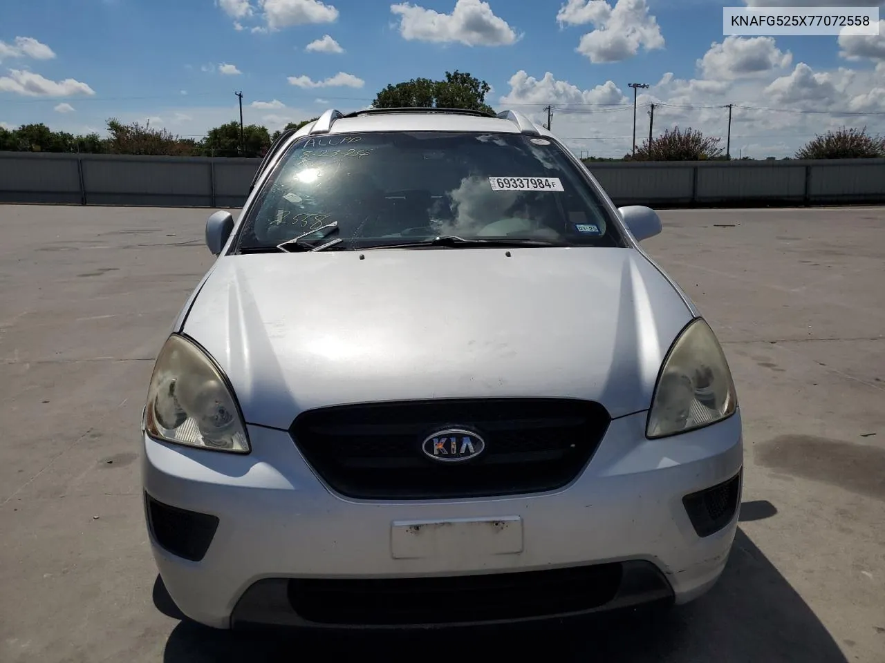 2007 Kia Rondo Base VIN: KNAFG525X77072558 Lot: 69337984