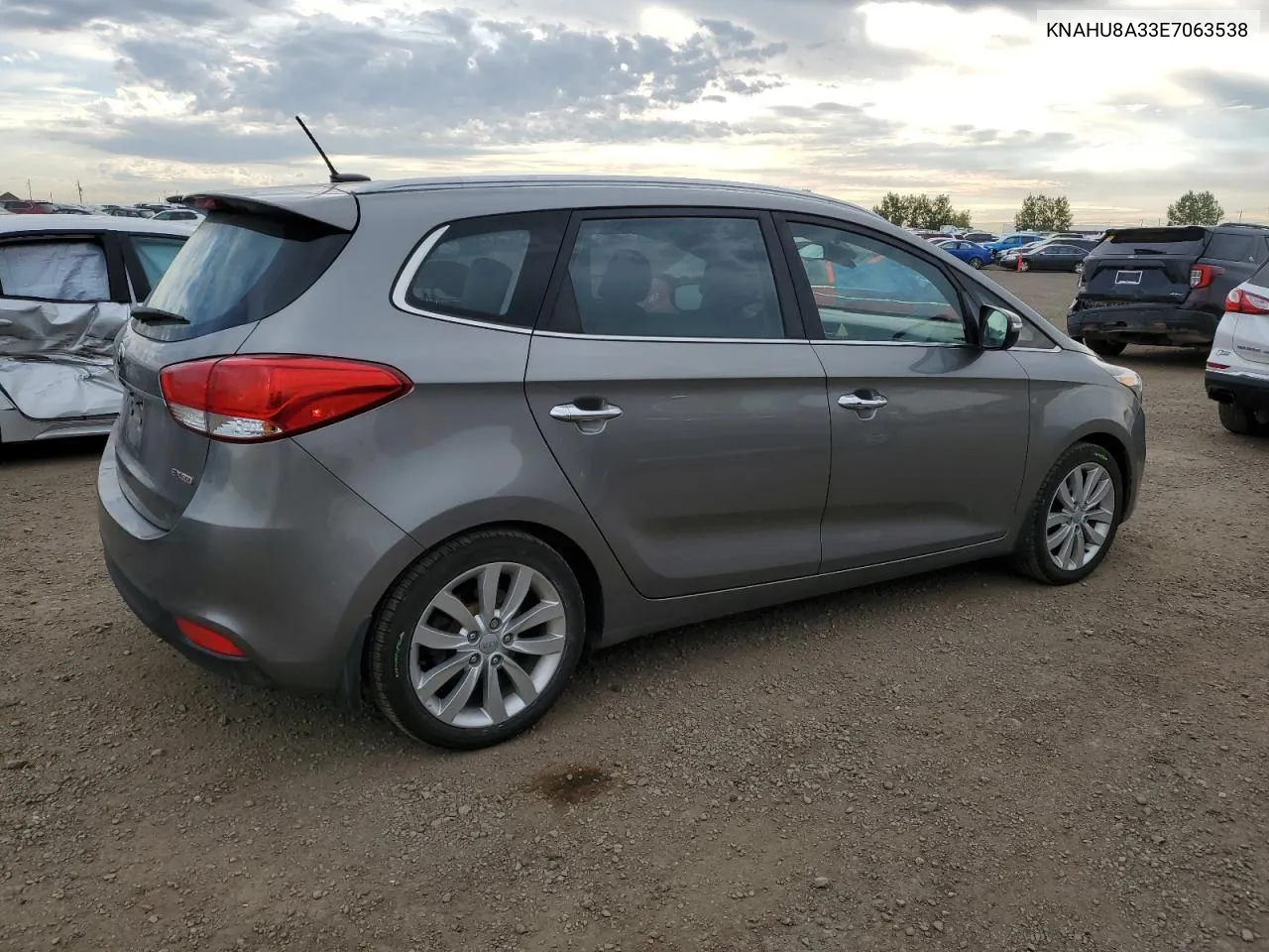 2014 Kia Rondo VIN: KNAHU8A33E7063538 Lot: 68336724