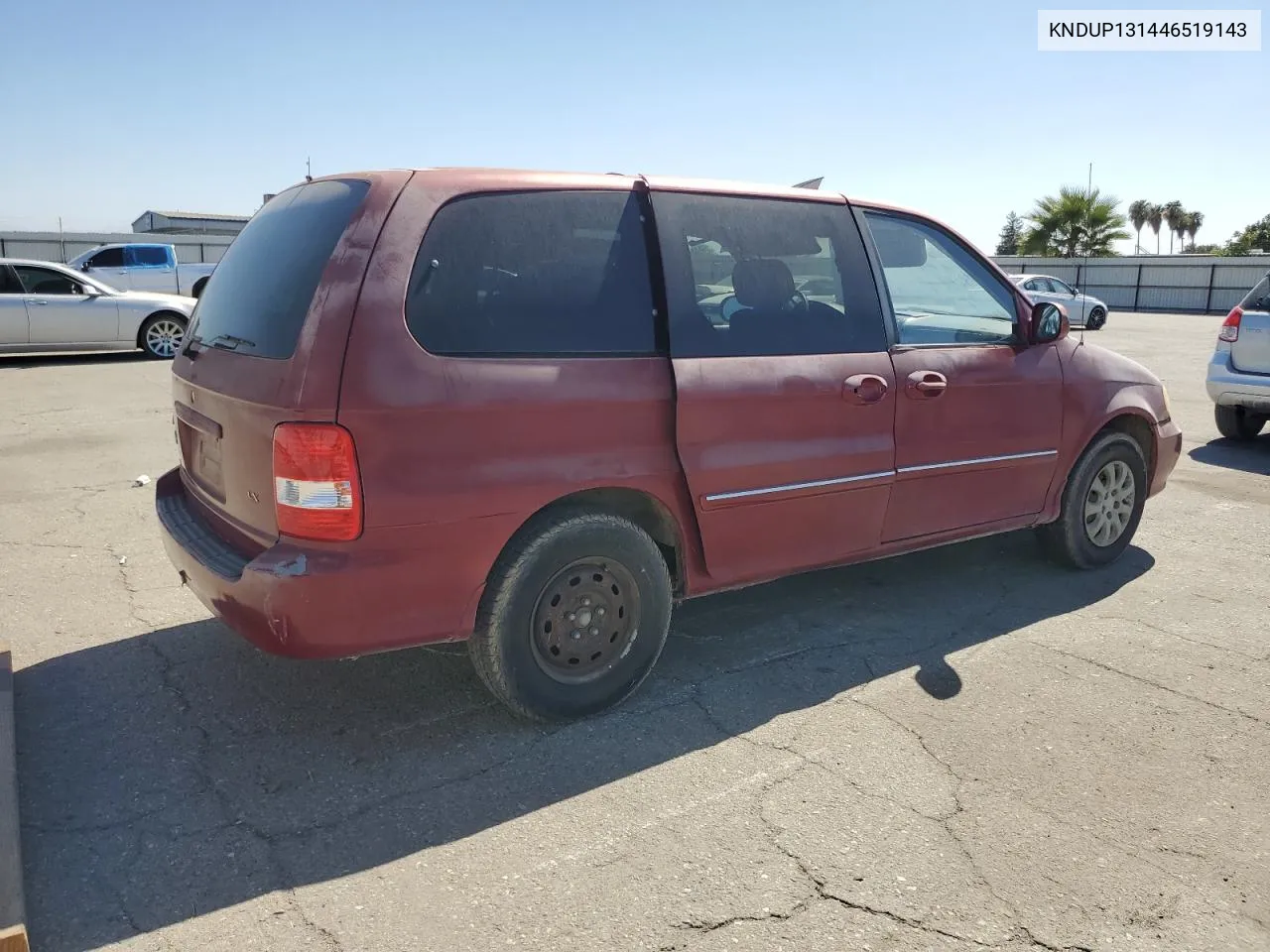 KNDUP131446519143 2004 Kia Sedona Ex