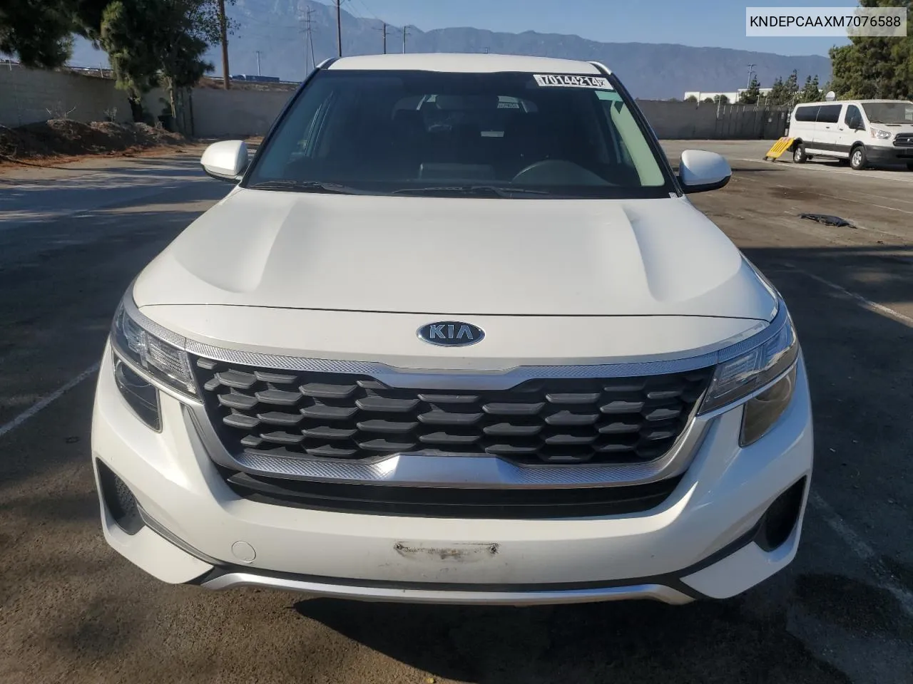 2021 Kia Seltos Lx VIN: KNDEPCAAXM7076588 Lot: 70144214