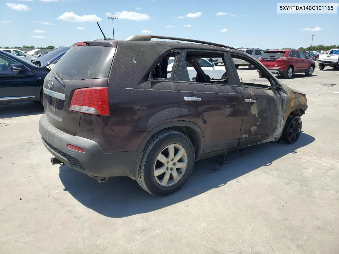 5XYKTDA14BG101165 2011 Kia Sorento Base