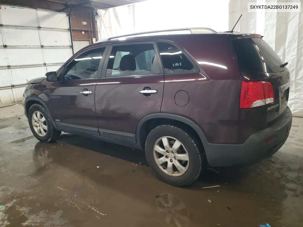 5XYKTDA22BG137249 2011 Kia Sorento Base