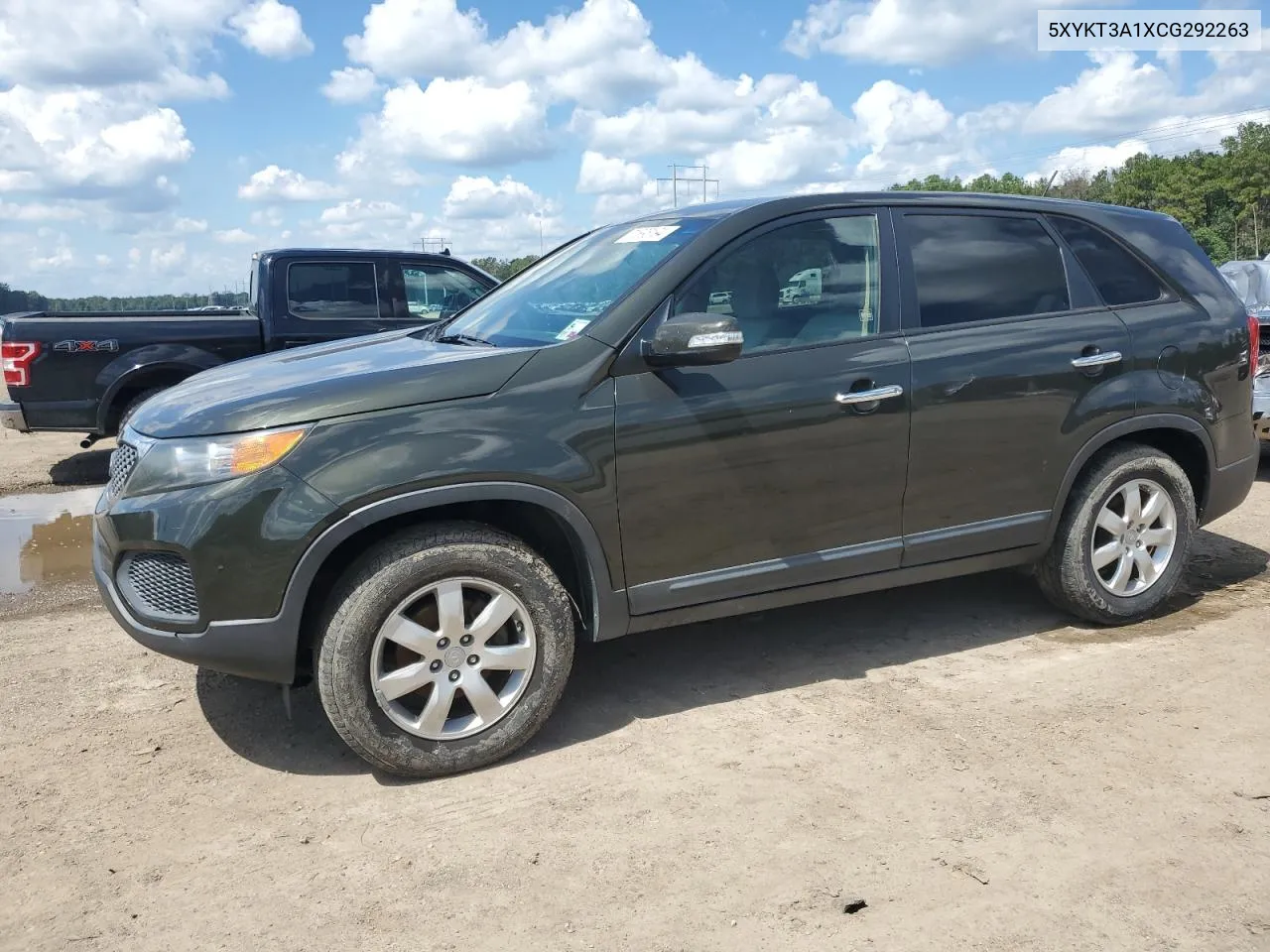 2012 Kia Sorento Base VIN: 5XYKT3A1XCG292263 Lot: 71895194