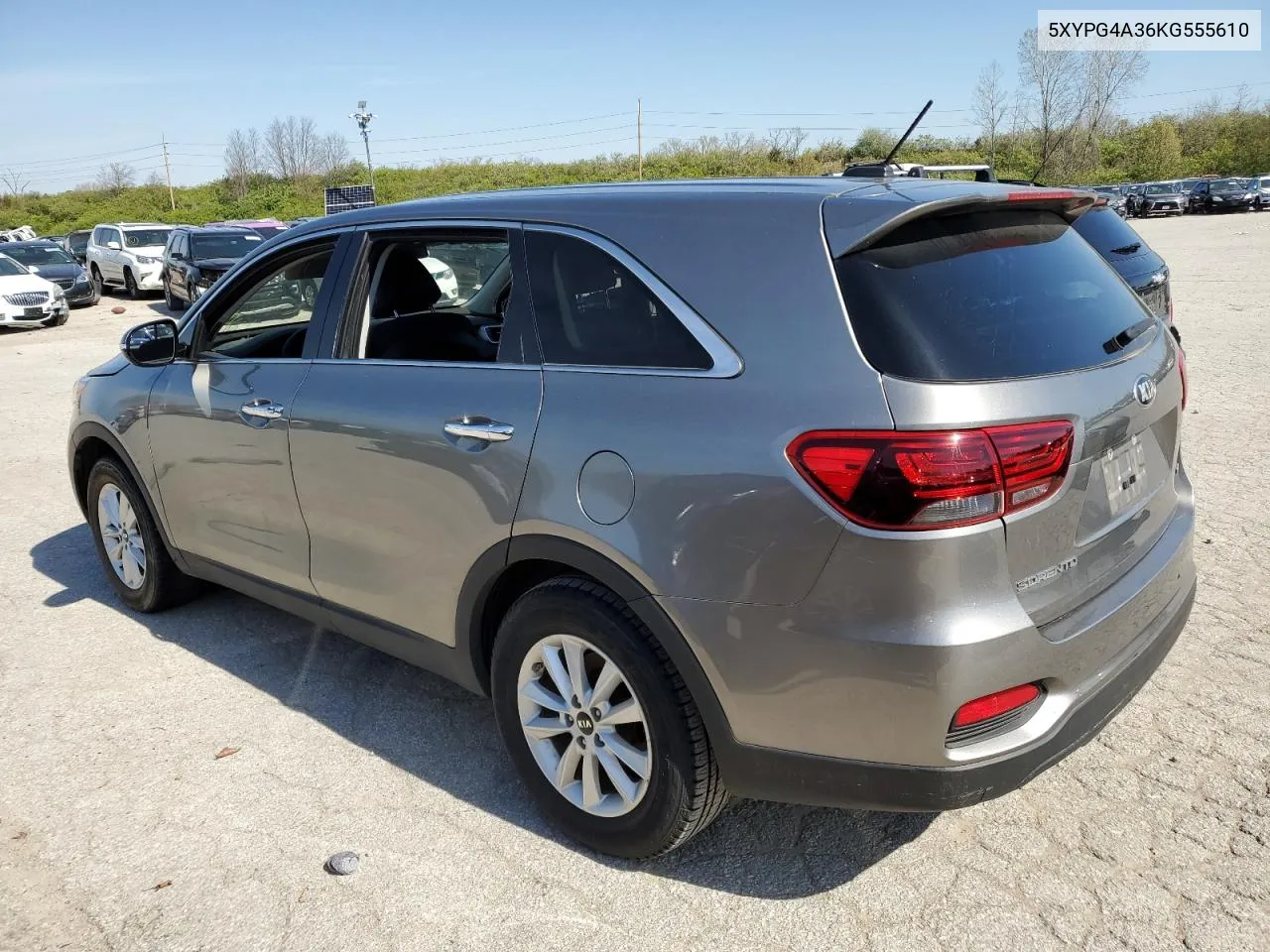 5XYPG4A36KG555610 2019 Kia Sorento L