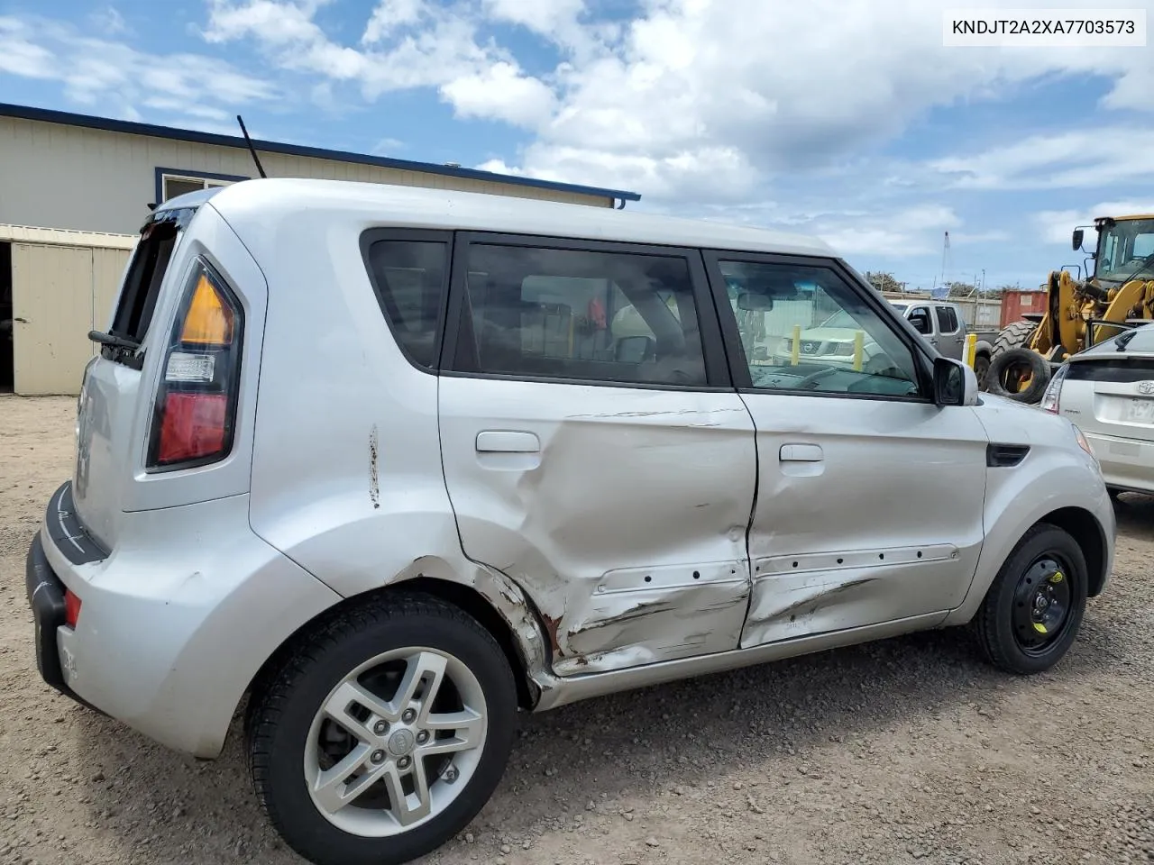 2010 Kia Soul + VIN: KNDJT2A2XA7703573 Lot: 69532674