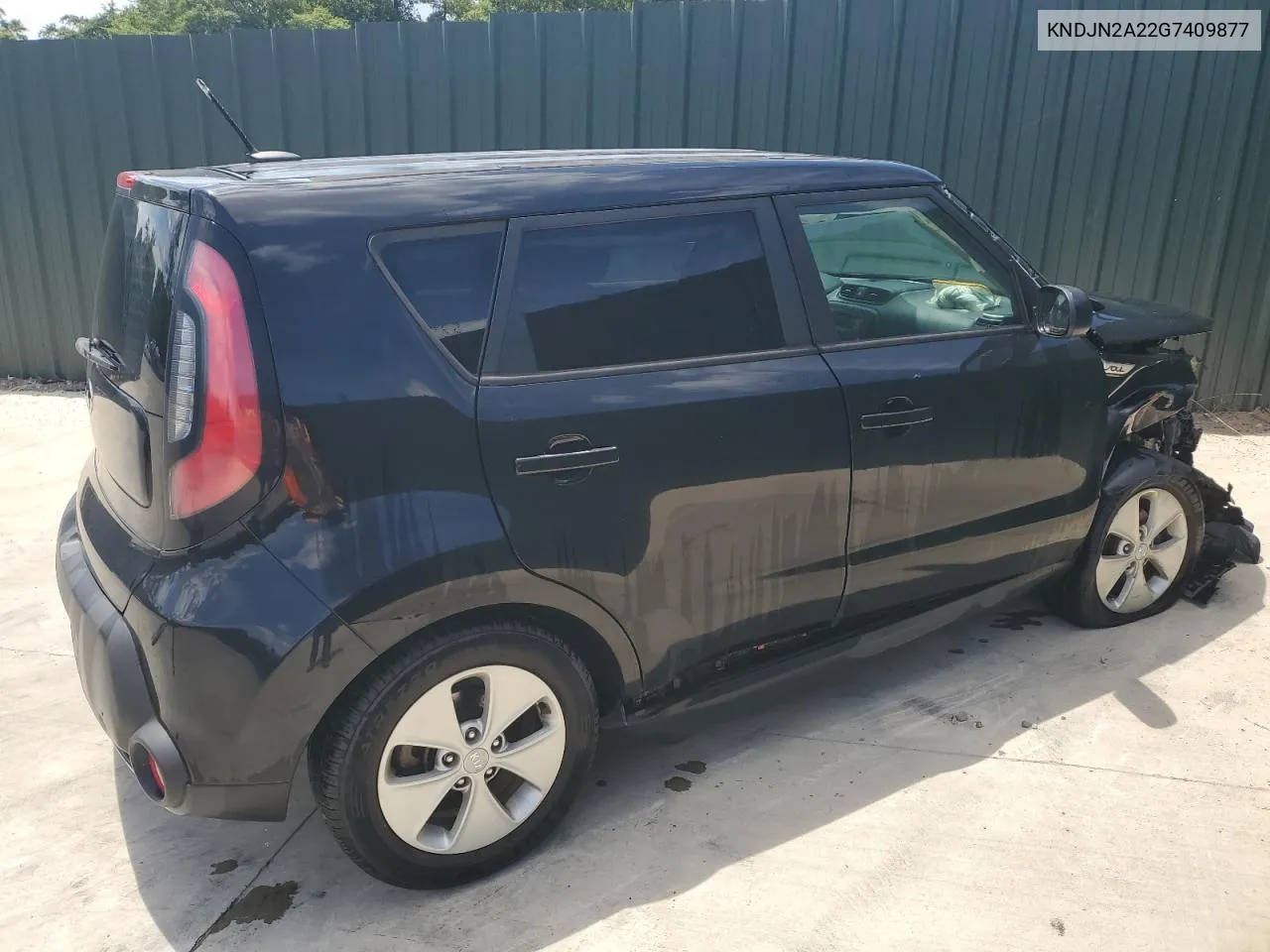 KNDJN2A22G7409877 2016 Kia Soul