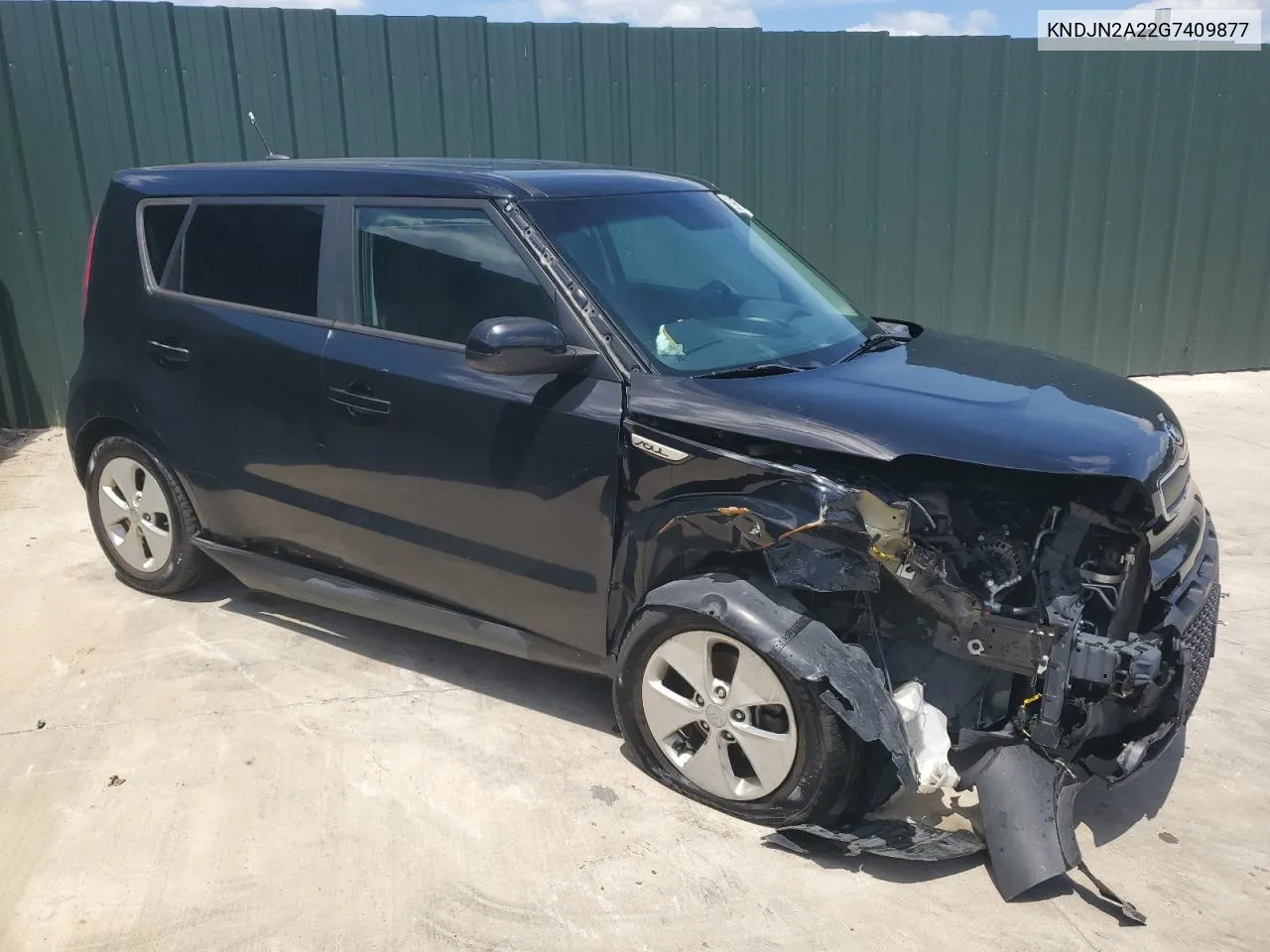 KNDJN2A22G7409877 2016 Kia Soul