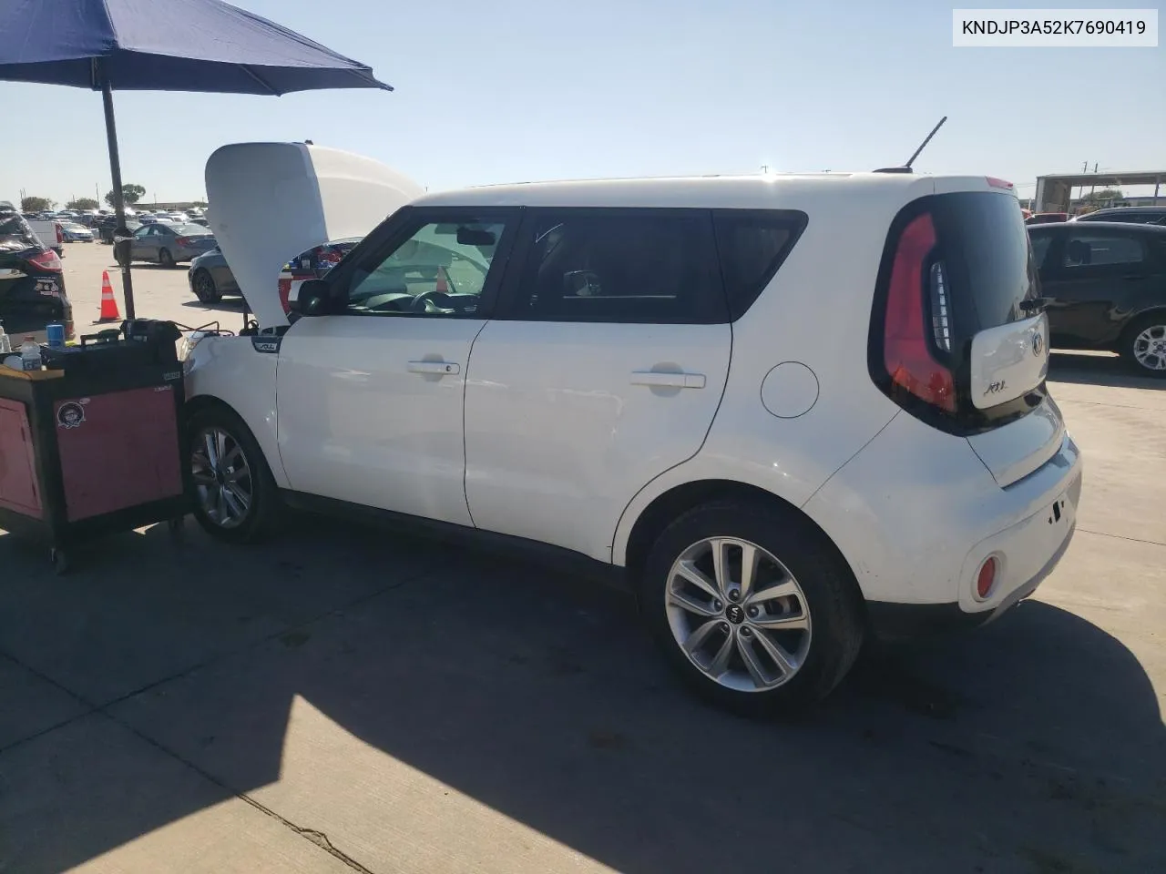 2019 Kia Soul + VIN: KNDJP3A52K7690419 Lot: 71179854