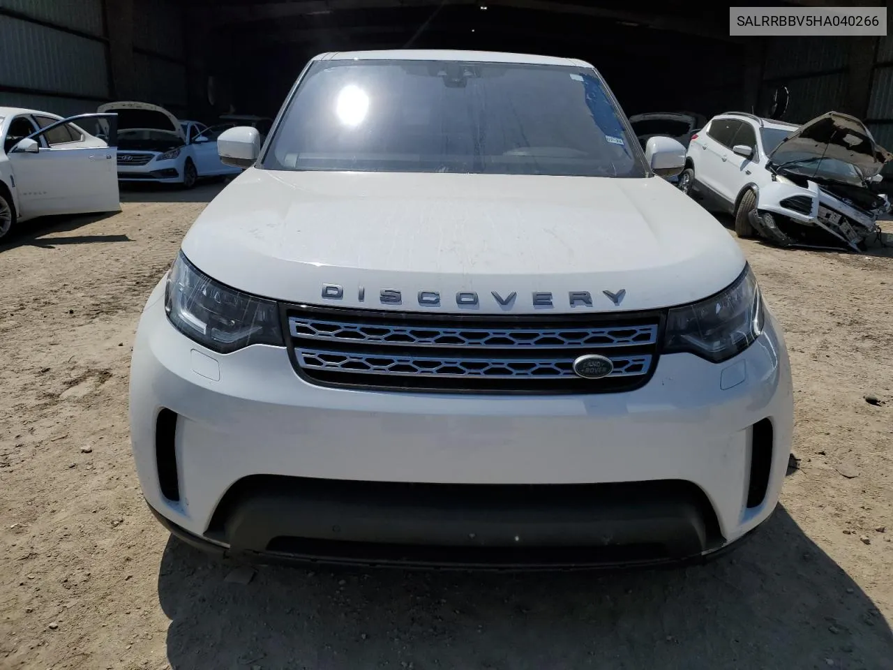 SALRRBBV5HA040266 2017 Land Rover Discovery Hse