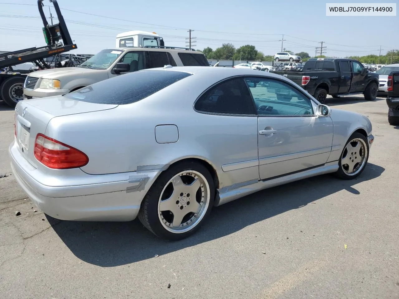 WDBLJ70G9YF144900 2000 Mercedes-Benz Clk 430