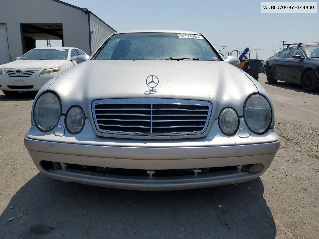 WDBLJ70G9YF144900 2000 Mercedes-Benz Clk 430