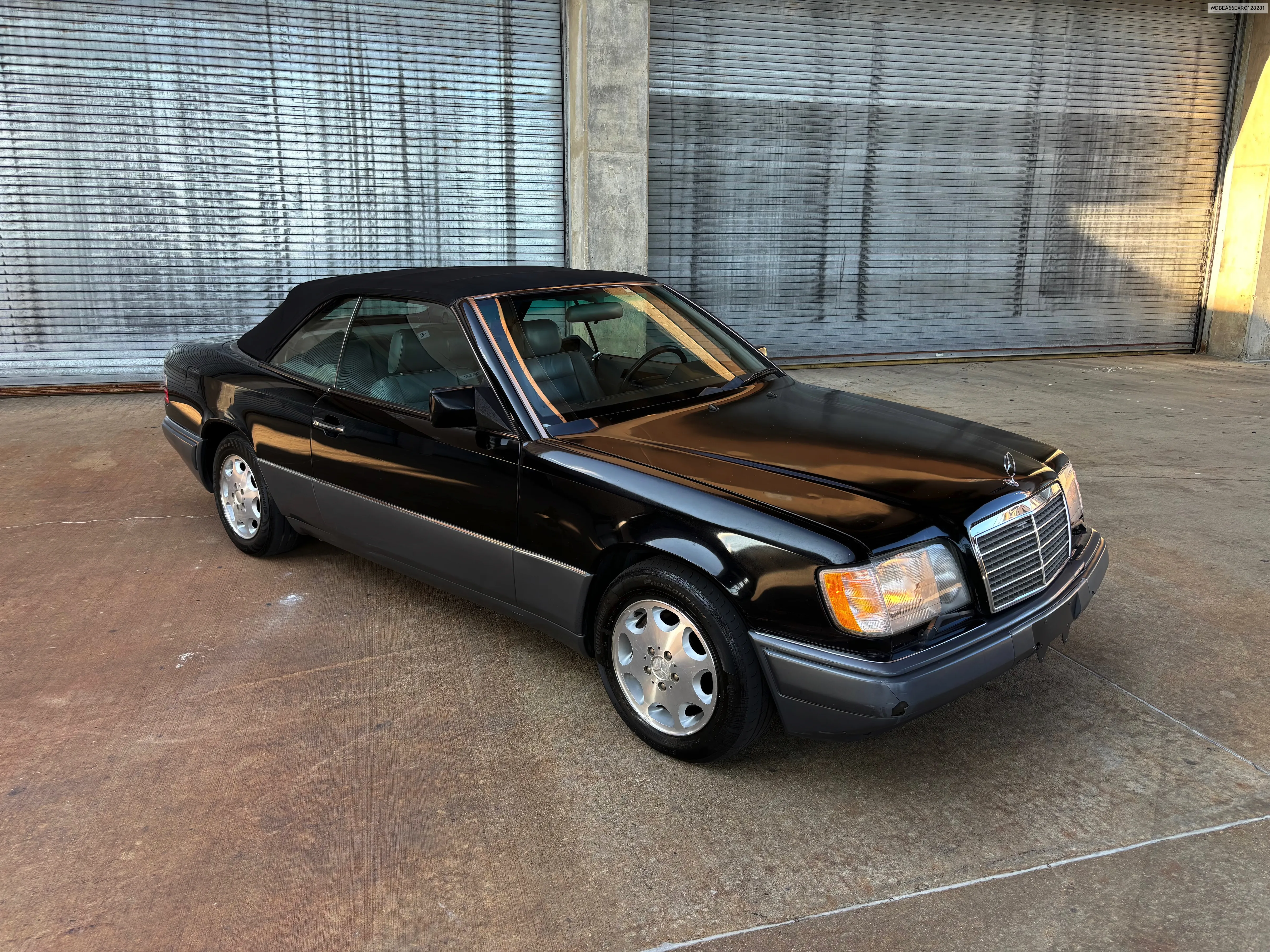 WDBEA66EXRC128281 1994 Mercedes-Benz E 320