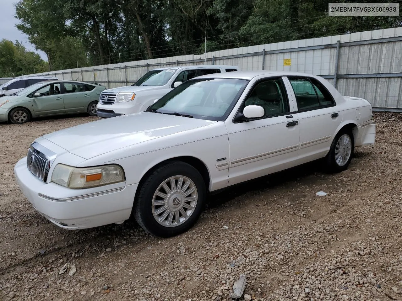 2011 Mercury Grand Marquis Ls VIN: 2MEBM7FV5BX606938 Lot: 68364374