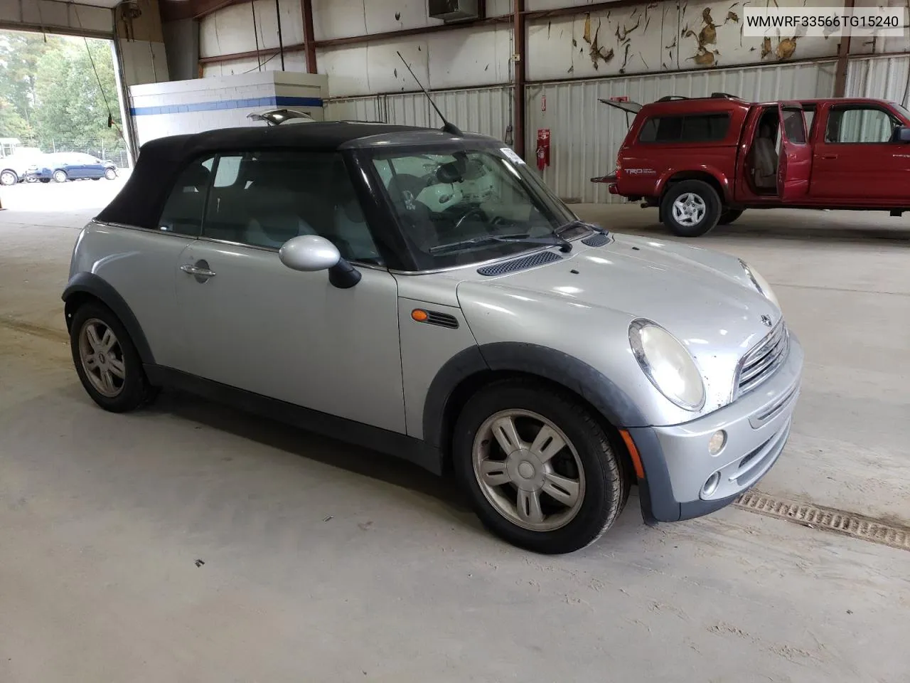 2006 Mini Cooper VIN: WMWRF33566TG15240 Lot: 70591704