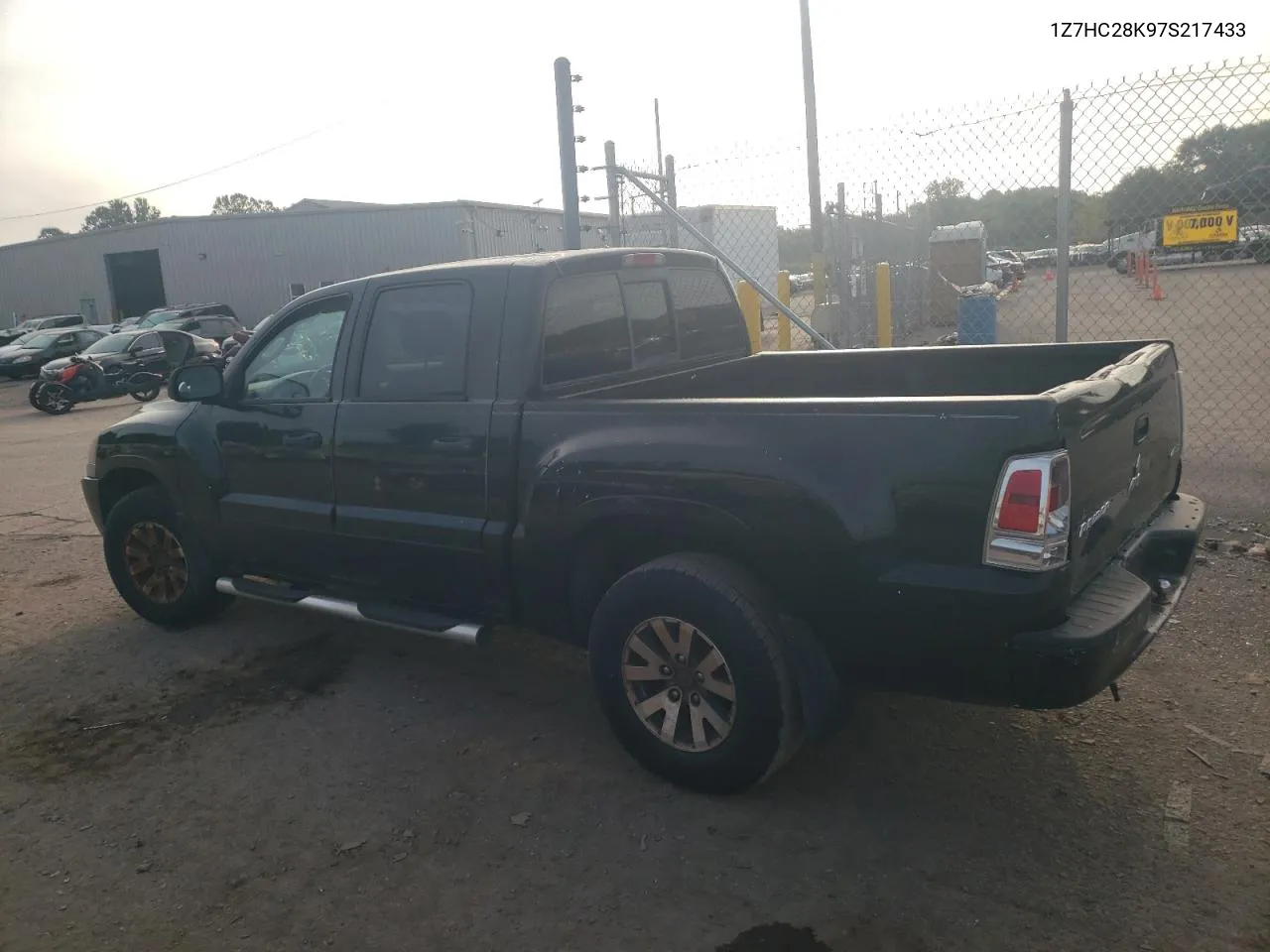 2007 Mitsubishi Raider Ls VIN: 1Z7HC28K97S217433 Lot: 71577664