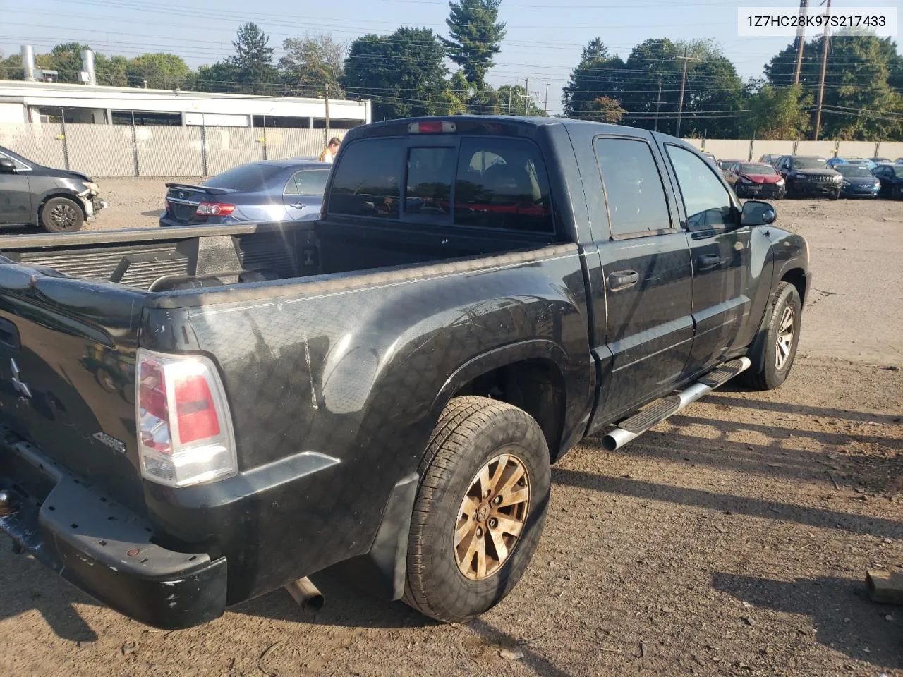 2007 Mitsubishi Raider Ls VIN: 1Z7HC28K97S217433 Lot: 71577664