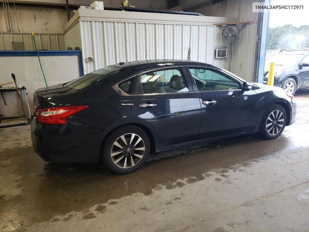 2017 Nissan Altima 2.5 VIN: 1N4AL3AP5HC172971 Lot: 71646064