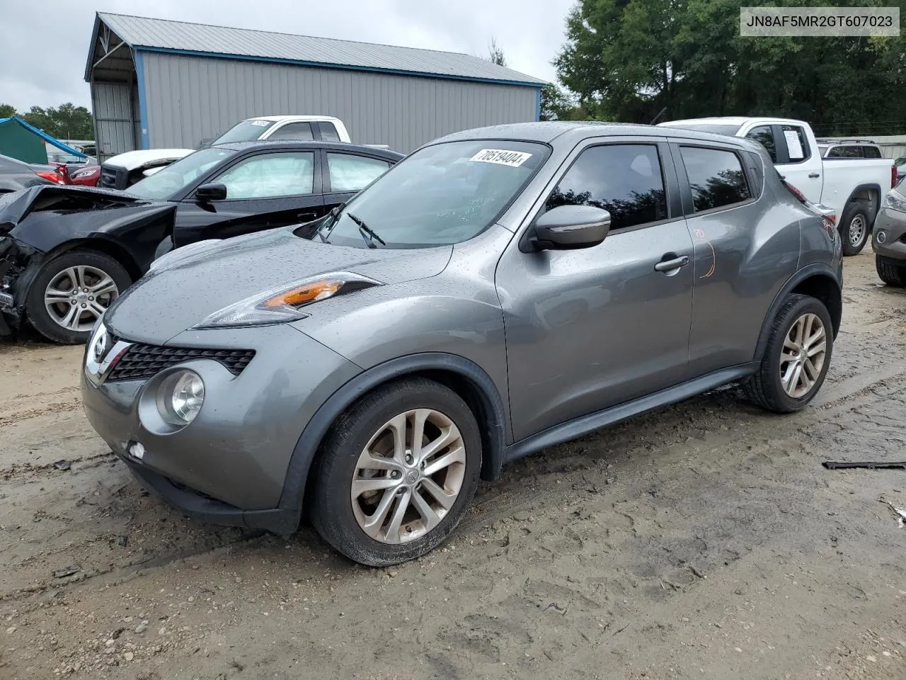 2016 Nissan Juke S VIN: JN8AF5MR2GT607023 Lot: 70519404