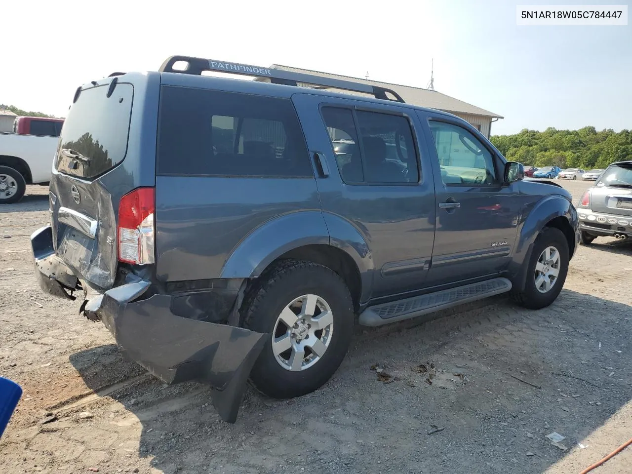 5N1AR18W05C784447 2005 Nissan Pathfinder Le