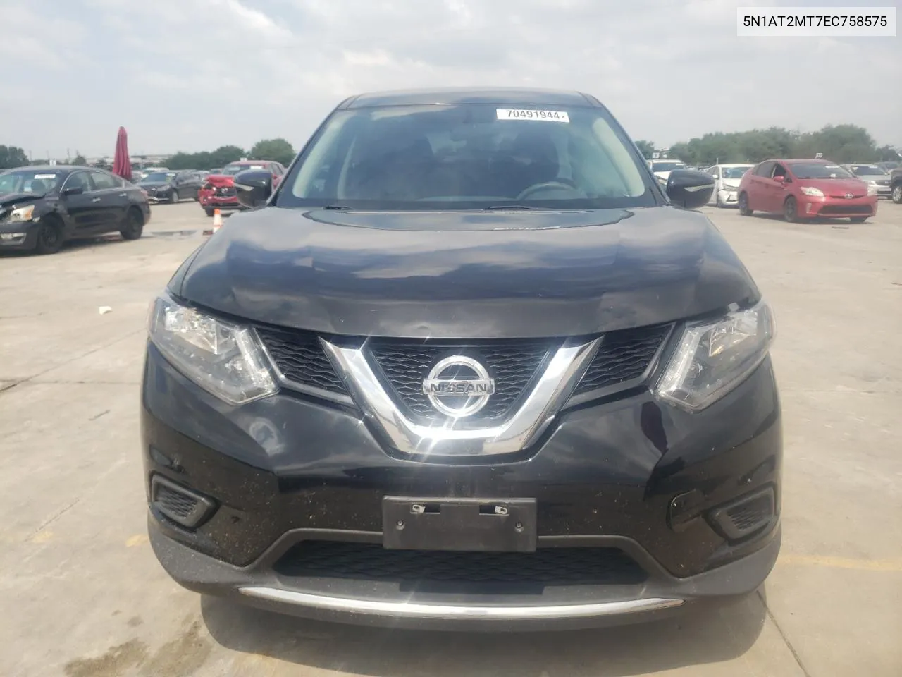 2014 Nissan Rogue S VIN: 5N1AT2MT7EC758575 Lot: 70491944