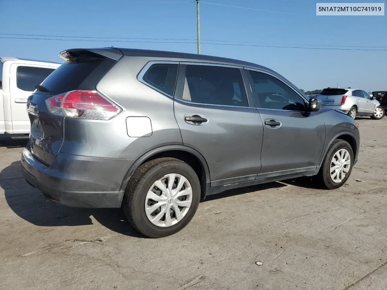 2016 Nissan Rogue S VIN: 5N1AT2MT1GC741919 Lot: 68075104